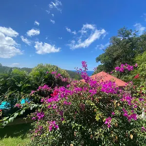 Le Domaine Du Rocher Noir Lodge